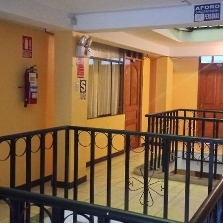 Hospedaje Santa Cruz II Sicuani Esterno foto
